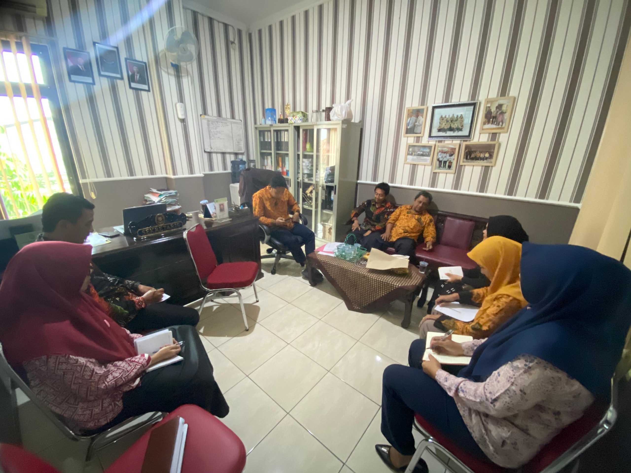 Rapat Koordinasi dan Evaluasi Bidang Kesekretariatan Bulan September (04/09)